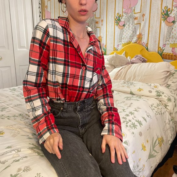 SOFT la vie en rose red flannel button up top! - Picture 2 of 11